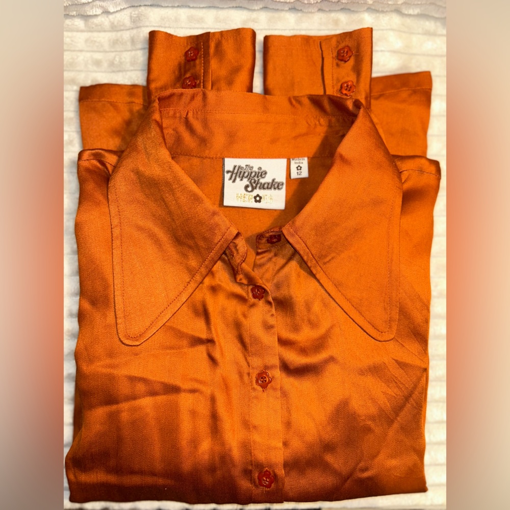 Heroes Collection 70s Vibrant Woven Viscose Hippie Shake Flower Button-Up Shirt